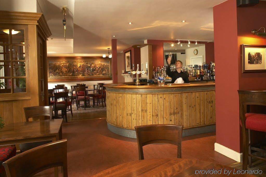 Waterloo Hotel Crowthorne Étterem fotó
